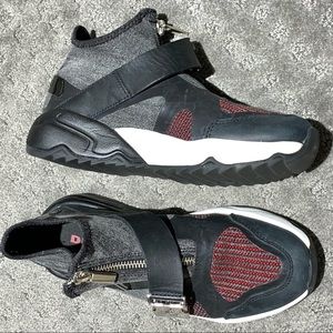 Diesel Superyor Plus Sneakers.